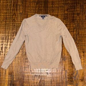Gap Tan V-Neck Sweater XS Ribbed Cuffs Waistband Lightweight Knit
